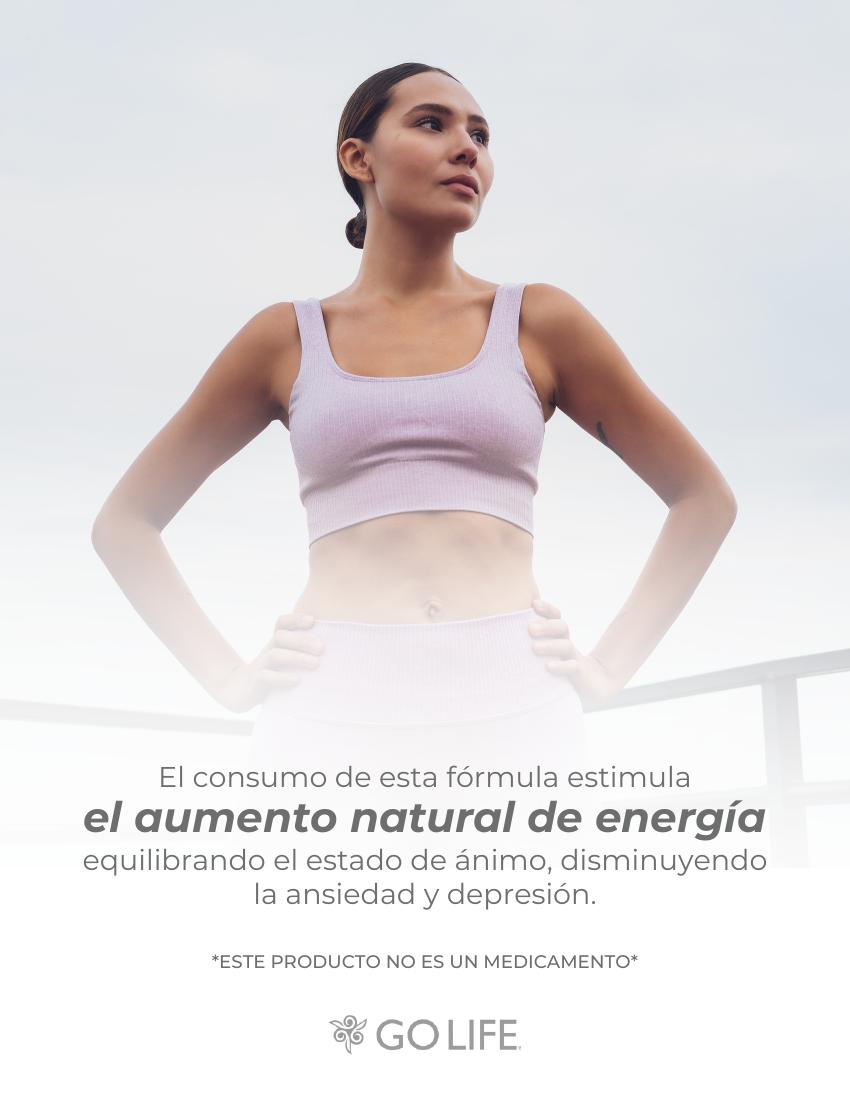 Mujer activa mirando hacia el horizonte
